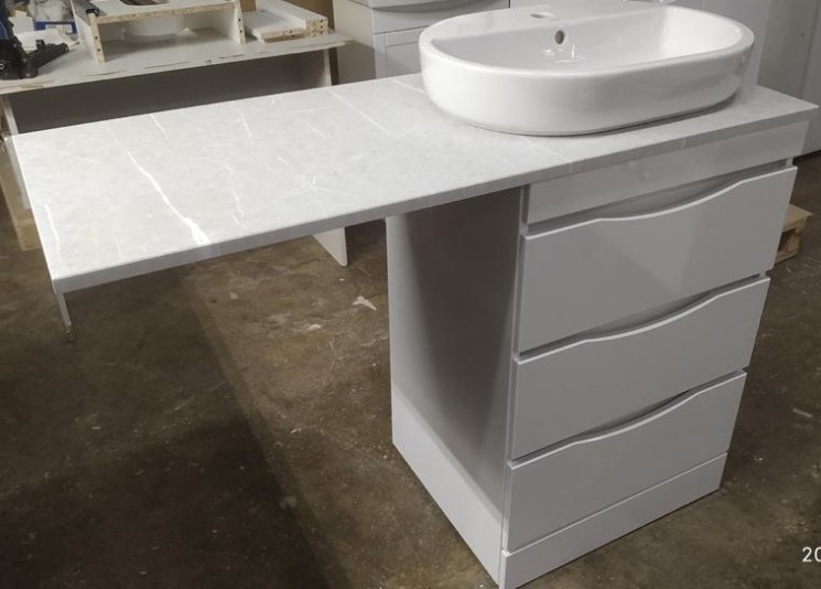 Столешница под раковину RUNO Каппа 120 белая универсальная 1203х490х19